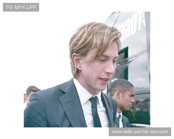 西班牙足球帅哥盘点：那些让人心动的绿茵场王子们