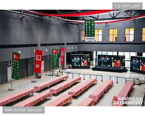 德国足球博物馆举办“德甲三月”特展,展出历年经典球衣 德国足球博物馆举办“德甲三月”特展,展出历年经典球衣