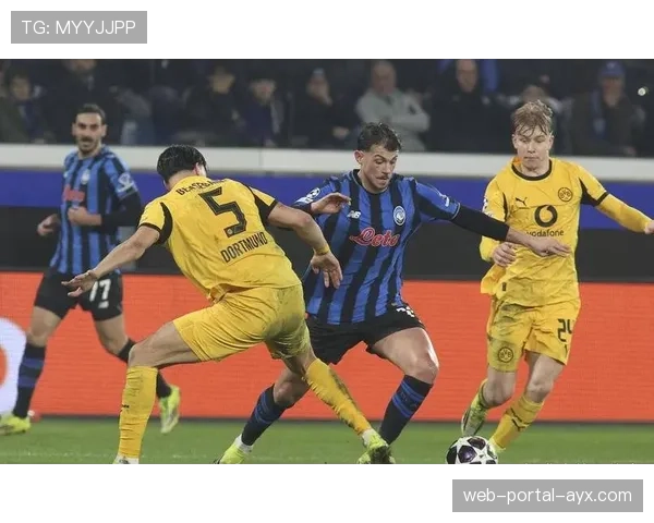 实时报道：多特蒙德变阵三中卫，试图以强化区域防守应对拜仁边路冲击